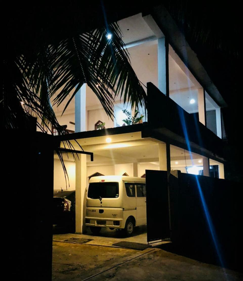 Mama'S Hostel Ahangama Ngoại thất bức ảnh