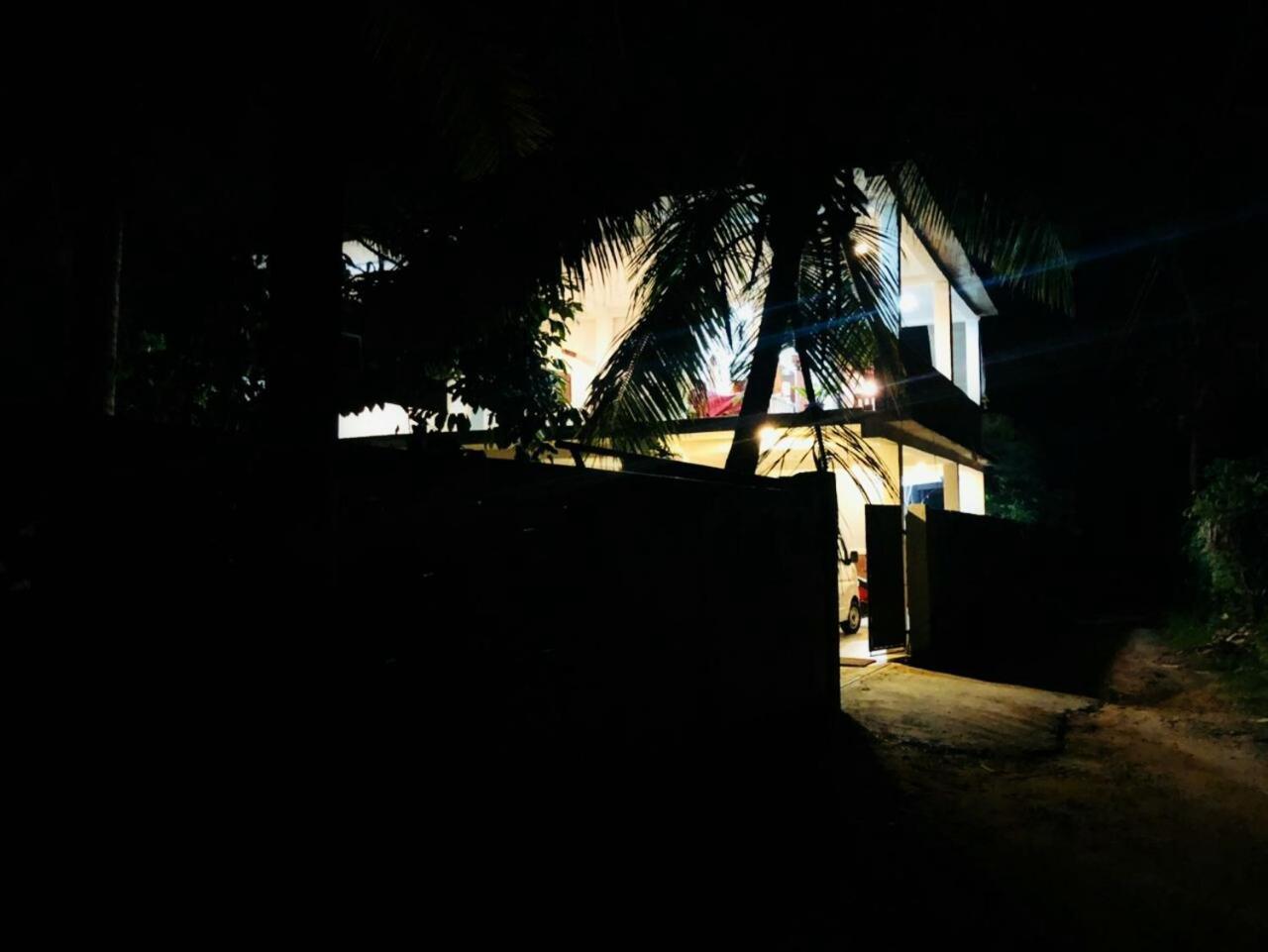 Mama'S Hostel Ahangama Ngoại thất bức ảnh